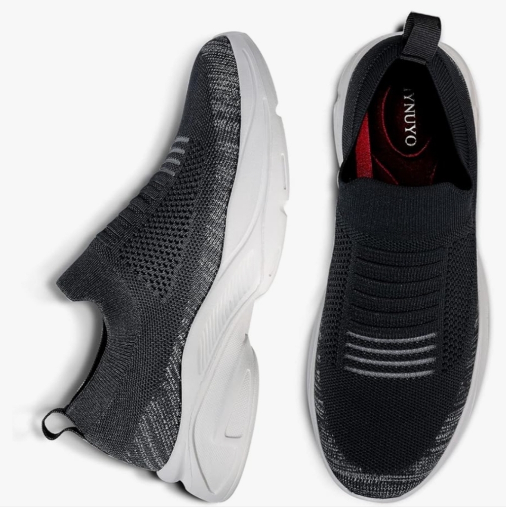 HYNUYO New Womens Slip on Sneakers Size 10 Black and White